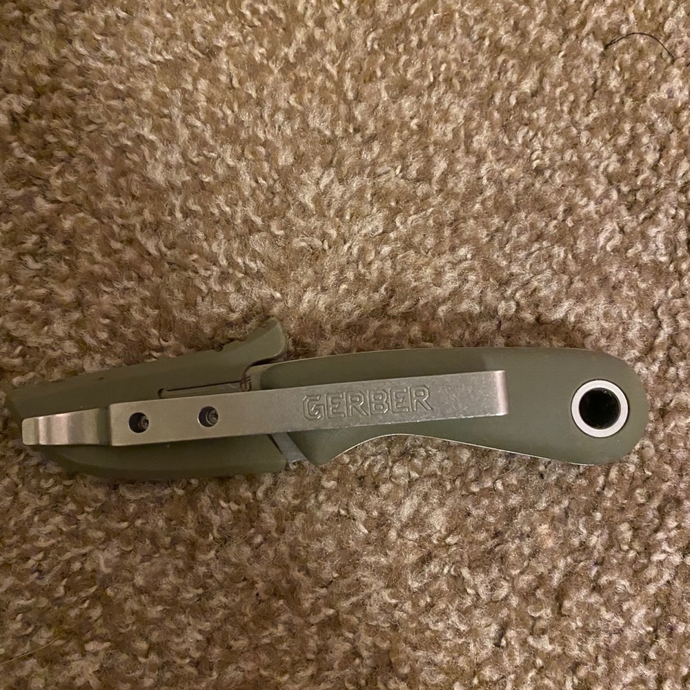 Gerber fixed blade knife- vertebrae- flat sage